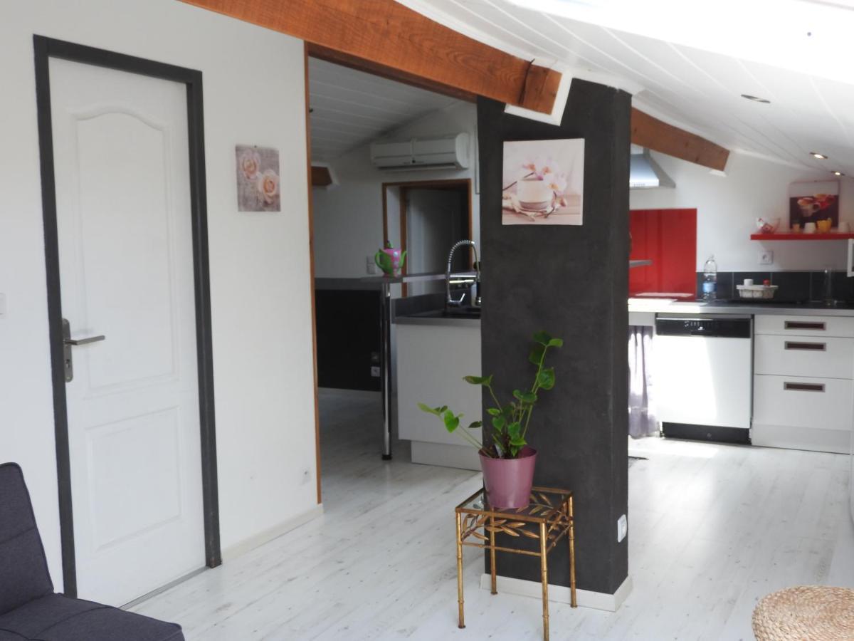 Appartement Mansarde Et Climatise 50 M2 Pompignan  Eksteriør billede