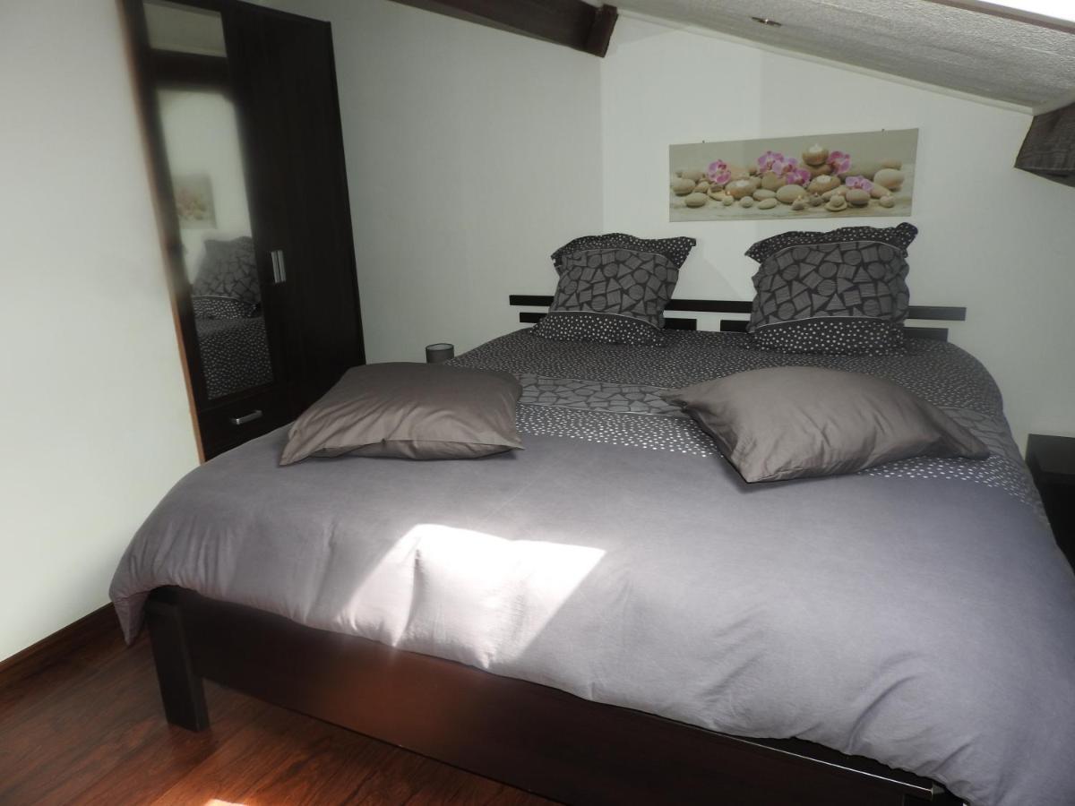 Appartement Mansarde Et Climatise 50 M2 Pompignan  Eksteriør billede