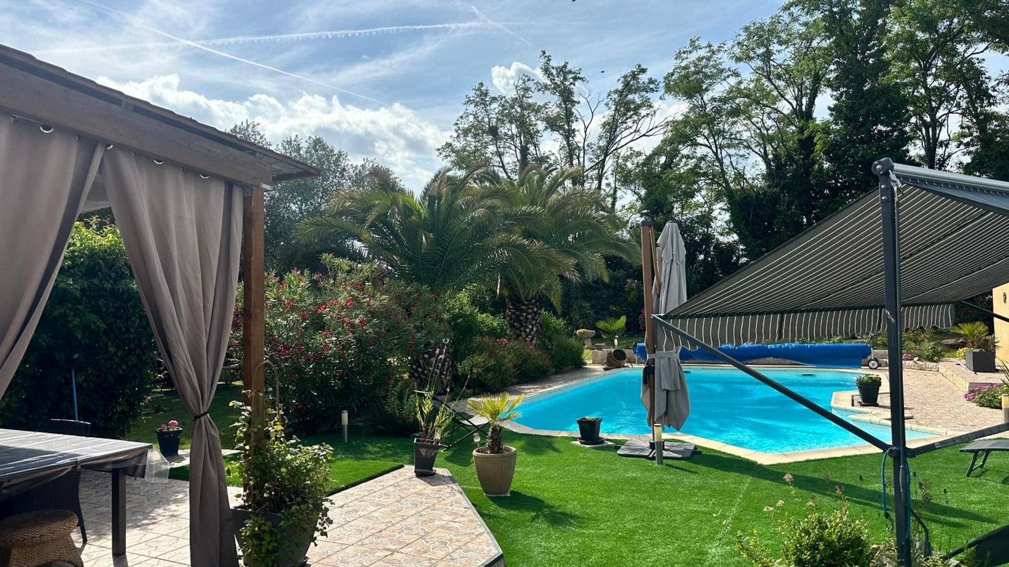 Appartement Mansarde Et Climatise 50 M2 Pompignan  Eksteriør billede